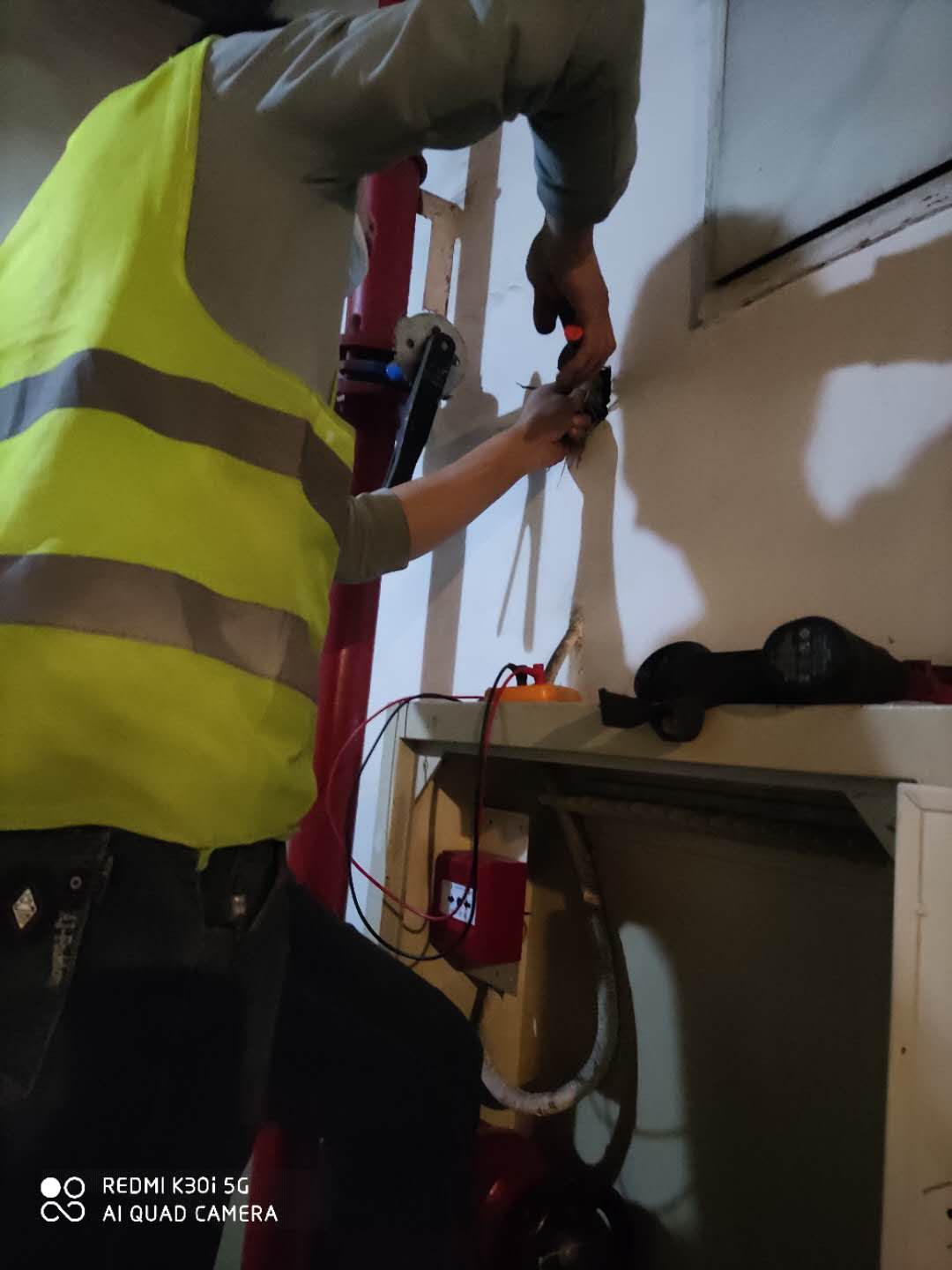 消火栓按鈕施工中 (9).jpg